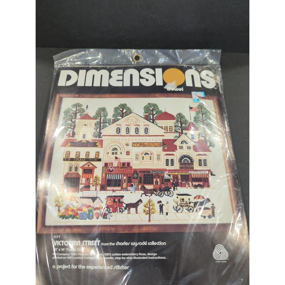 VTG 1980‎ DIMENSIONS Crewel Kit 1177 VICTORIAN STREET - Charles Wysocki NEW